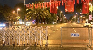 İstanbul'da 29 Ekim Kutlamaları Nedeniyle Bazı Yollar Trafiğe Kapatıldı 