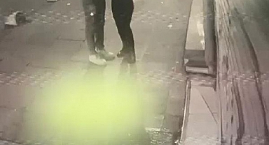 Kız Arkadaşına Laf Atan Kişiyle Tartışan Genç Kalbinden Bıçaklandı, Hayatını Kaybetti
