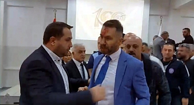 MHP'li Belediye Meclis Üyesi, Tartıştığı CHP'li Üyeye Kafa Atıp Burnunu Kırdı