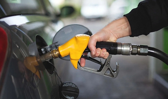 Motorine Gece Yarısı Büyük Zam Geliyor