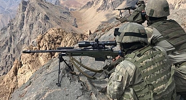 Pençe Kilit Bölgesinde Kürtçü Terör Örgütü PKK Mensubu 2 Terörist Etkisiz Hale Getirildi