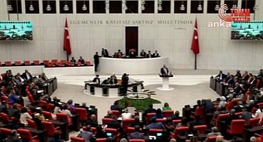 Saadet Partisi Grubu, Genel Kurul'da Kendilerine Yer Ayrılmamasını Protesto Etti