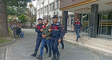 Samsun'da 1 Camiyi Yakıp, 2'sini Daha Yakmaya Çalışan Şahıs Tutuklandı