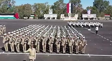 Suriye'nin Humus Kentinde Esad Rejimine Ait Bir Askeri Okula Kimin Düzenlediği Bilinmeyen Bir Kamikaze Saldırısı Gerçekleşti: İçinde Birçok Generalin de Bulunduğu 50 Kişi Öldü, Suriye Savunma Bakanı Yaralandı