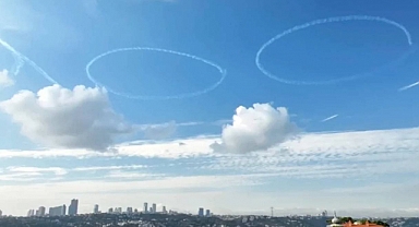 Türk Yıldızları İstanbul Semalarına '100' Yazdı