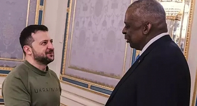 ABD Savunma Bakanı Lloyd Austin Ukrayna'yı Ziyaret Etti