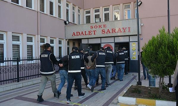 Aranan 7 Şüpheli, Yurt Dışına Kaçmaya Çalışırken Yakalandı