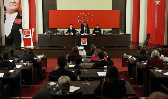 CHP Yeni Kadrosunu Açıkladı: 17 İsim Gölge Kabinede Yer Aldı