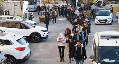'Devre Mülklerini Arap ve Katarlı Kişilere Yüksek Fiyatlara Satma' Vaadiyle 34 Kişiyi Dolandıran Şüphelilerin 720 Yıl Hapsi İstendi 
