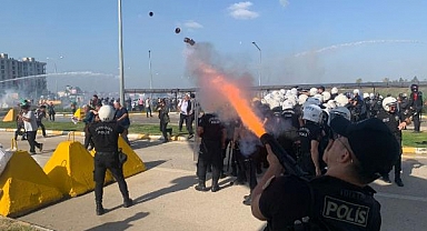 Filistin'e Destek İçin İncirlik Üssüne Girmeye Çalışan İHH Üyelerine Polis TOMA ve Biber Gazı ile Müdahale Etti