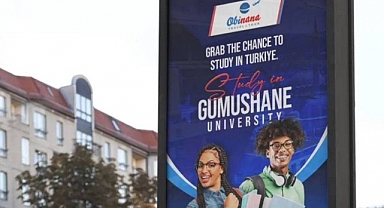 Gana'da Gümüşhane Üniversitesi Afişi: Türkiye'de Eğitim Görün