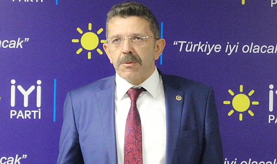 İYİ Partili Öztürk'ten Kılıçdaroğlu'nun 'Hançerlendim' Sözlerine Yanıt: Sana CHP Genel Başkanlık Rozeti Bile Fazlaymış