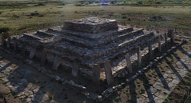 Kazakistan'da Keşfedilen 3 Bin 400 Yıllık Türk Piramidinin Fotoğrafları Yayınlandı