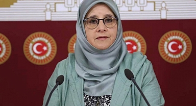 Kürtçü HDP'nin 27. Dönem Milletvekili Hüda Kaya, İstanbul Havalimanı'nda Gözaltına Alındı
