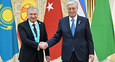 Mirziyoyev'e Türk Dünyası Ali Nişanı Taltif Edildi