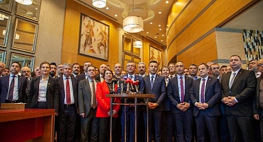 Özgür Özel: Kılıçdaroğlu'nun Birikimlerinden Yararlanmayı Sürdüreceğiz