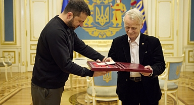Ukrayna Cumhurbaşkanı Zelensky, Kırım Tatarlarının Milli Lideri Kırımoğlu'nun 80. Doğum Gününü Kutladı