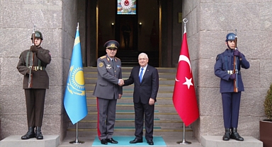 Yaşar Güler, Kazakistanlı Mevkidaşı Ruslan Jaksilikov ile Görüştü