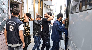 20 İlde Kaçak Göçmen Operasyonu: 1510 Kaçak Göçmen ve 74 Organizatör Yakalandı 