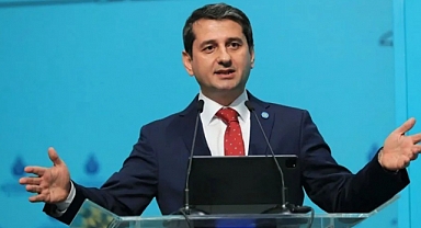 7 İBB Meclis Üyesi İYİ Parti'den İstifa Etti: İmamoğlu'nun Akrabası İbrahim Özkan da Aralarında