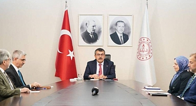 AKP'den Aday Adayı Olan Şahsın Şirketi MEB'in 55 Milyon 208 Bin TL'lik Araç Kiralama İhalesini Aldı