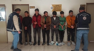 Amasya'da 8 Kaçak Göçmen Yakalandı: Organizatör Şüphelisi 3 Kişi Gözaltına Alındı