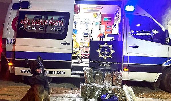Ambulans ile Uyuşturucu Taşımacılığı: 9 Kilo Uyuşturucu Ele Geçirildi