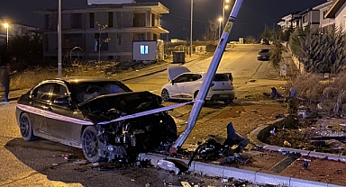 Alkollü Sürücüler Boş Yolda Kaza Yaptı: 4 Yaralı