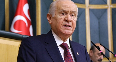 Bahçeli'den Özgür Özel'e Tehdit: Aklını Başına Almazsa Sokakta Bile Yürüyemeyecek