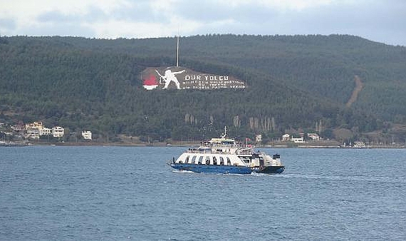 Bozcaada ve Gökçeada'ya Yarınki Feribot Seferleri İptal Edildi