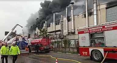 Bursa’da Tekstil Fabrikasında Yangın: Alevler Fabrikayı Sardı