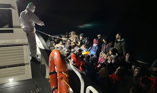 Çanakkale'de Yurt Dışına Kaçmak İsteyen 77 Kaçak Göçmen Yakalandı