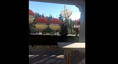Gaziantep'teki Şehit Cenazesinde Özgür Özel'in Çelengini Parçalayan Şahıs AKP Milletvekili Aday Adayı Çıktı