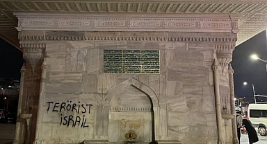 İsrail Bahane, Vandallık Şahane: Tarihi Çeşmeye Sprey Boyayla Yazı Yazdılar