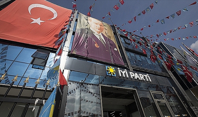 İYİ Parti Çankaya İlçe Başkanı ve İlçe Yönetimine Görevden El Çektirildi
