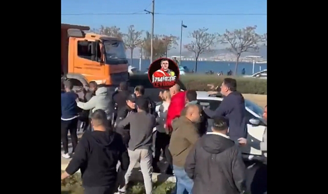 İzmir'de Vatandaşlar İslamcıların Filistin Konvoyuna Tepki Gösterdi