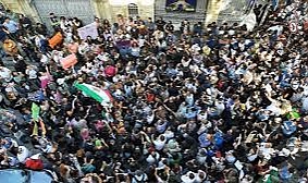 Mahsa Amini İçin Düzenlenen Protestoların Sarstığı İran'da Sıkı Başörtüsü Kuralları Getirildi