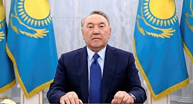 Nazarbayev Gizli Evliliğini İtiraf Etti
