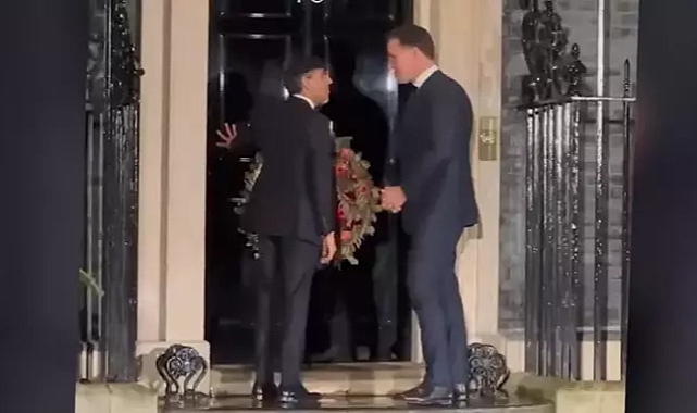 Rishi Sunak ve Mark Rutte Kapıda Kaldı Görüntüleri Sosyal Medyada Gündem Oldu