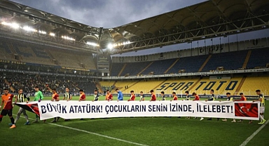 Suudi Arabistan'dan Büyük Hadsizlik: Süper Kupa Finalinde Atatürk Pankartına ve İstikal Marşı'na İzin Vermediler