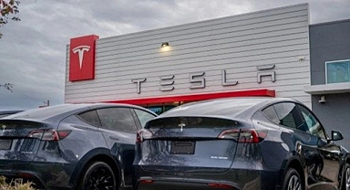 Tesla Fabrikasında Robotun İşçiye Saldırdığı Ortaya Çıktı