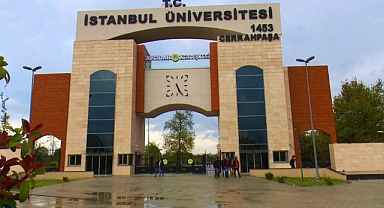 Üniversitelerde Kalite: İstanbul Üniversitesi Rektörü, Hizmetinden Memnun Kalmadığı Oteli Üniversitenin Sitesinden Şikayet Etti