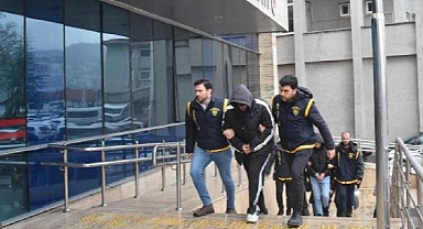 Yatırım Danışmanlığı Adı Altında 'Yüksek Kazanç Vaadi' ile Dolandırdılar: 4 Tutuklama