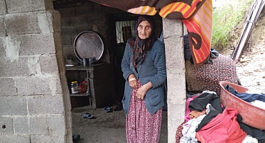 65 Yaşında Kapısız, Penceresiz Evde Kalan Vatandaş: Donuyoruz, Soğuktan Ölüyoruz