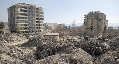80 Kişiye Mezar Olan Ebrar Sitesinin Kurucusu Kendini Savundu: Yer Çürüktü, Deprem de Beklenenden Büyüktü
