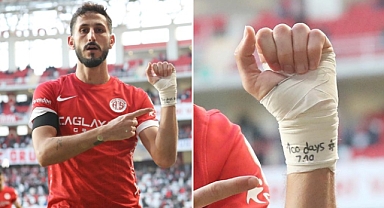 Antalyaspor'un İsrailli Oyuncusu Jehezkel, Kameralara Bileğindeki Davut Yıldızlı Yazıyı Gösterdi: Sözleşmesi Feshedilecek