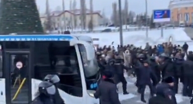 Başkurt Başkaldırısı | İşgalci Rus Polisi ve Başkurtlar Arasında Çatışma: Binlerce Başkurt, İşgalci Polise Direndi