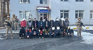 Bitlis Kırsalında 18 Afgan Kaçak Yakalandı