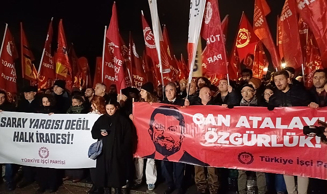 Can Atalay'ın Milletvekilliğinin Düşürülmesi Ülke Genelinde Protesto Edildi
