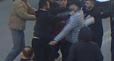 Denizli'de Maç Çıkışı Bıçaklı Saldırıya Uğrayan Genç Baba Yaşam Mücadelesi Veriyor